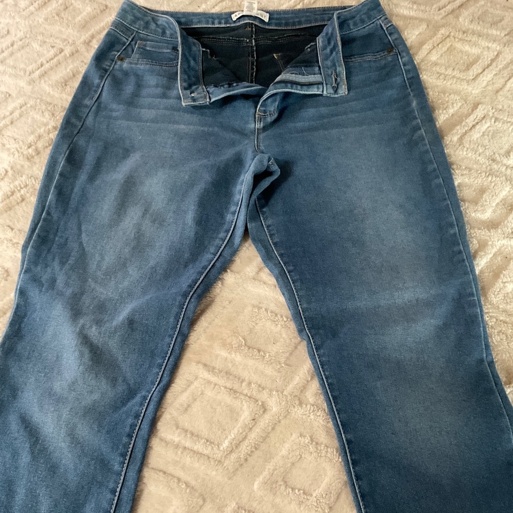 Artisan NY faded skinny jeans, size 14